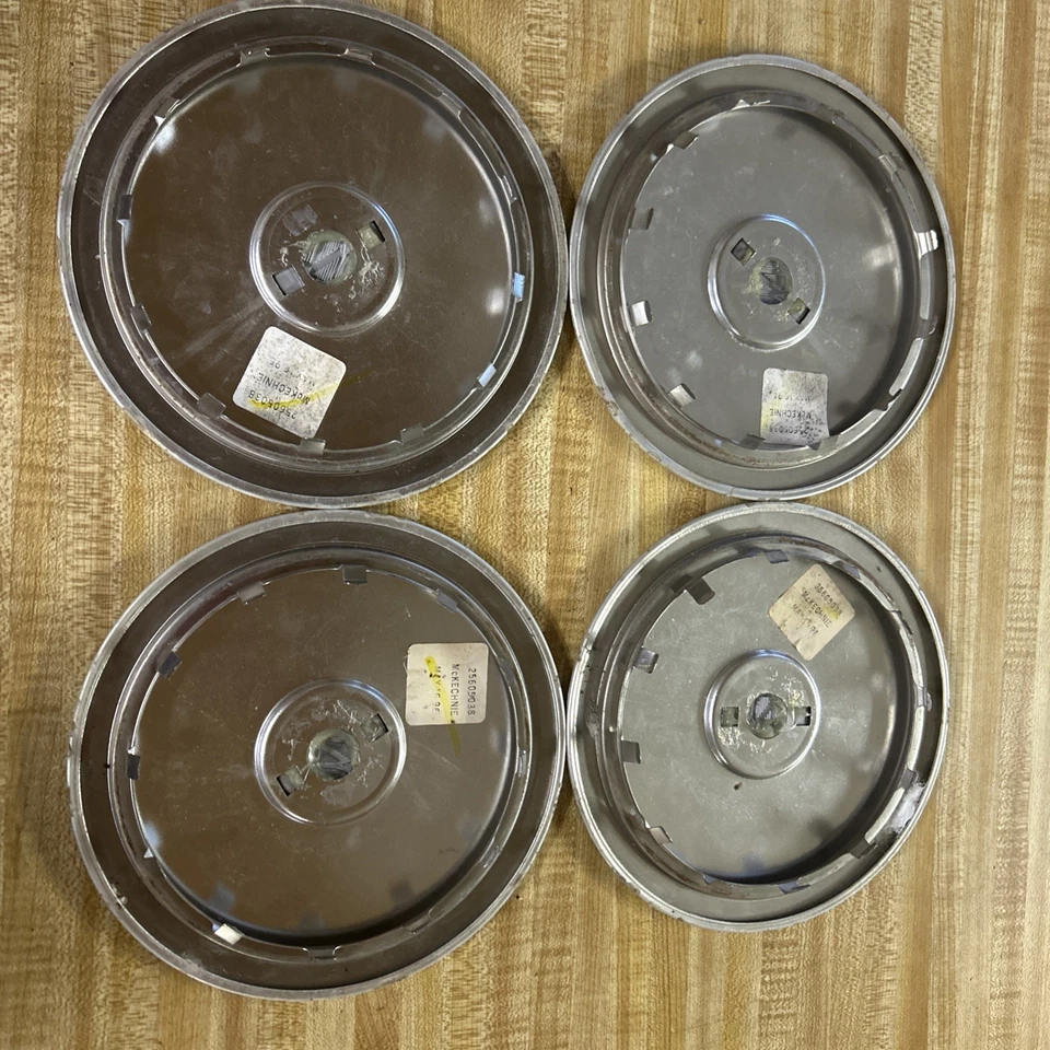 Buje de cubierta de tapa central Buick Park Avenue 1991-1995 25605038 conjunto de (4) pares OEM Foto 2 de 2