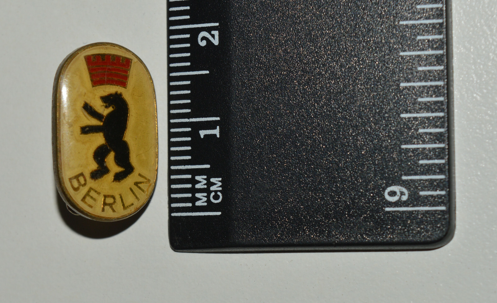 BERLIN Germany Coat of arms Crests Heraldic Wappen vtg pin badge ...