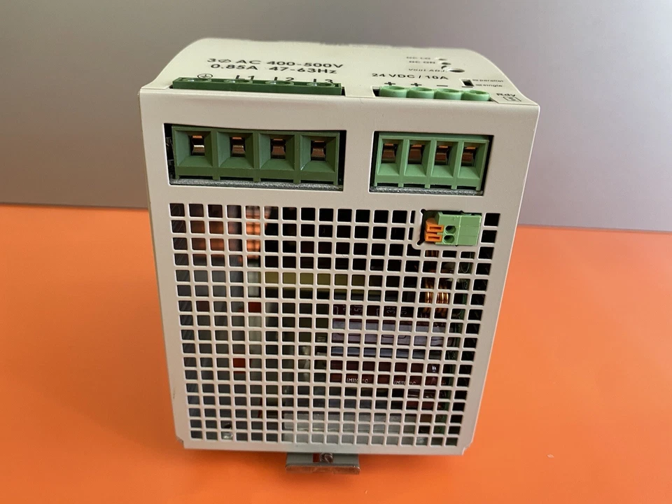 Carlo Gavazzi SPD142403 AC/DC Converter 3Ph 400-500VAC 47-63Hz 0.85A - Image 2 of 4