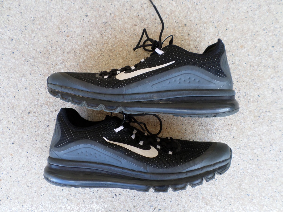 Nike Air Max More Black/White Athletic Shoes. Men display picture 2