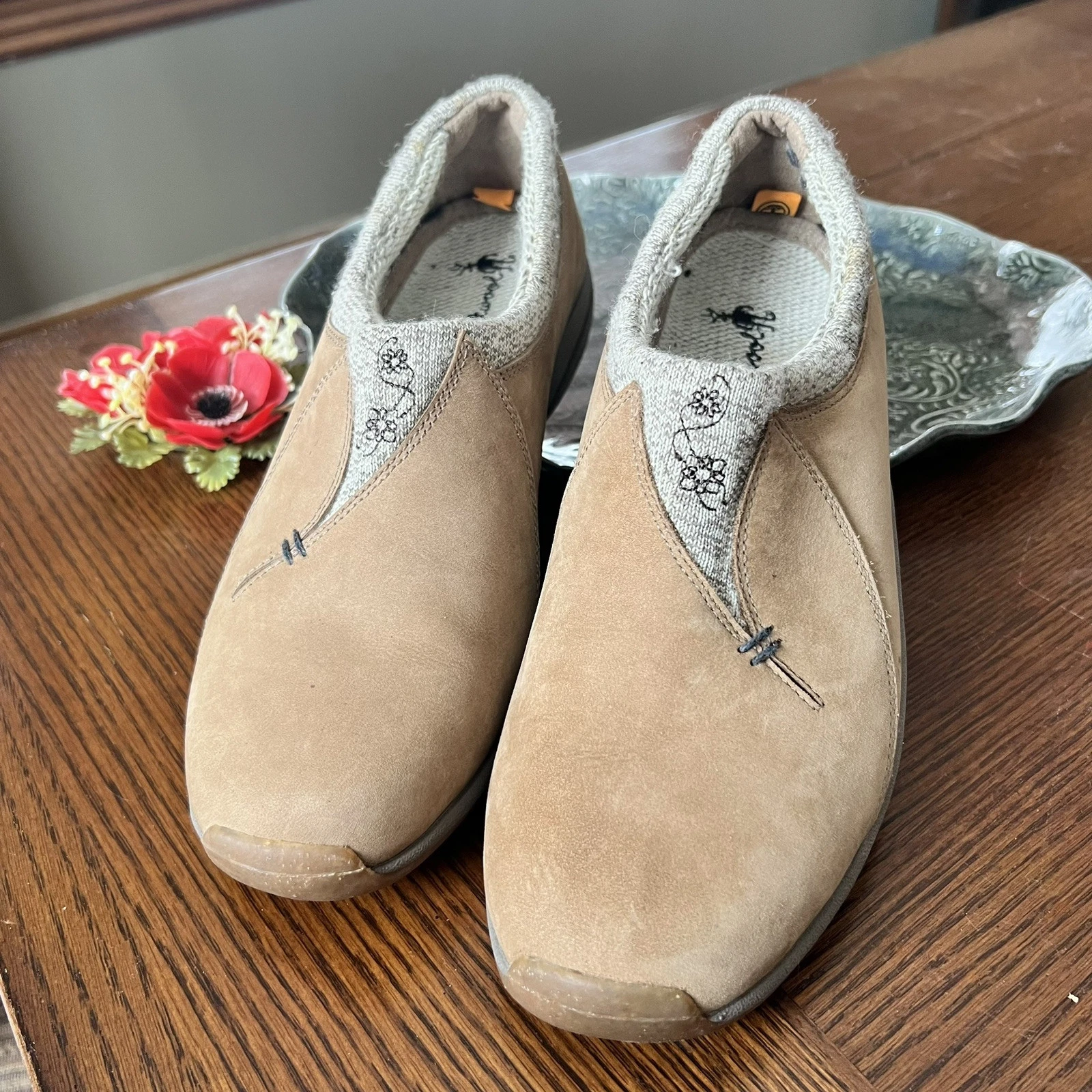 smartwool waterproof vibram ecostep slip on shoes