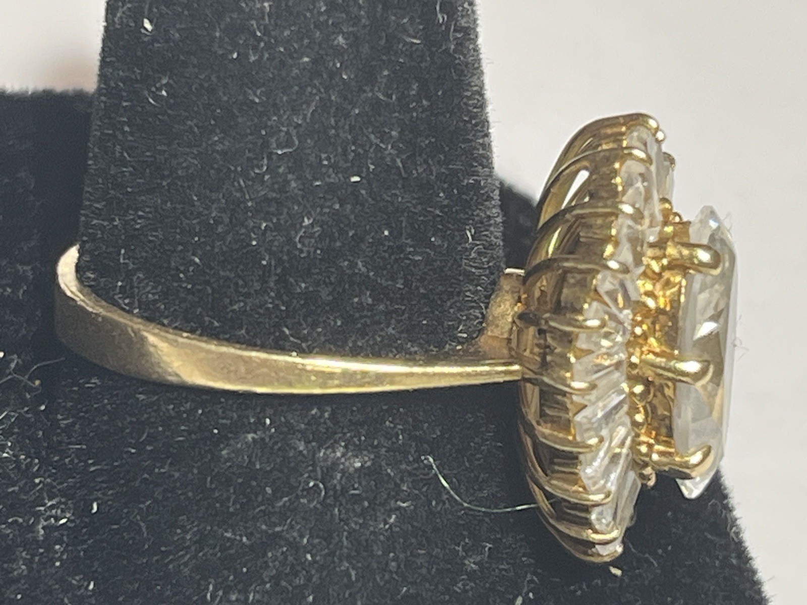 Beautiful Design Estate 14k Solid Yellow Gold CZ … - image 3