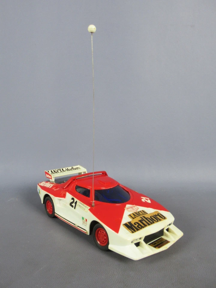 Lancia Stratos Racing Turbo macchina telecomandata scala 1/18 modellino vintage - Immagine 2 di 4