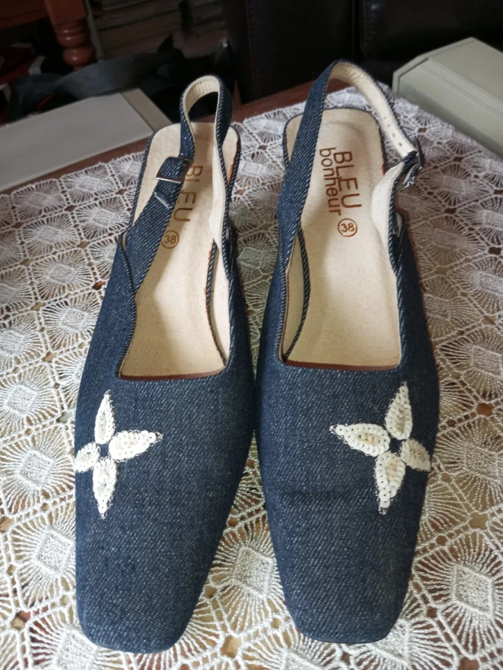 Chaussures femmes escarpin moyen talon ouvert boucle tissu jeans t 38 - Photo 1/4