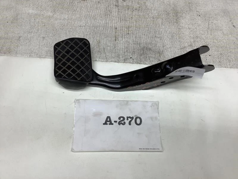 PEDAL DE FREIO VOLKSWAGEN JETTA 2004 - Imagem 4 de 4