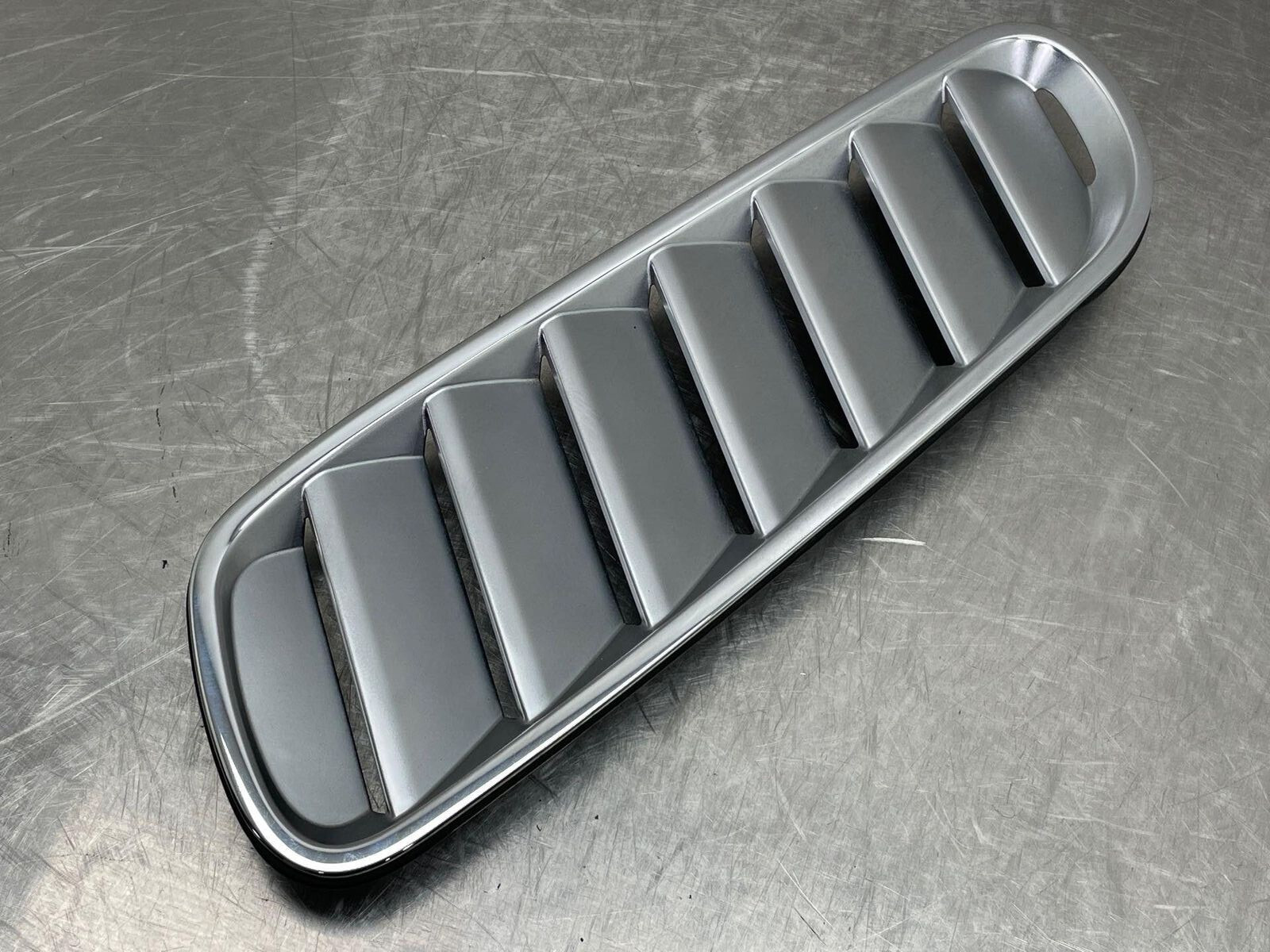 2010 ASTON MARTIN RAPIDE OEM RIGHT PASSENGERS SIDE HOOD VENT LOUVRE AD43-16C692