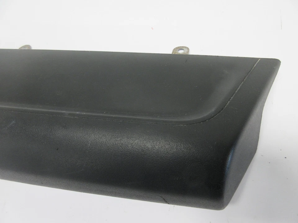 GMC Savana Chevy Express 2015-2018 pasajero derecho tablero bandeja negra Foto 2 de 4