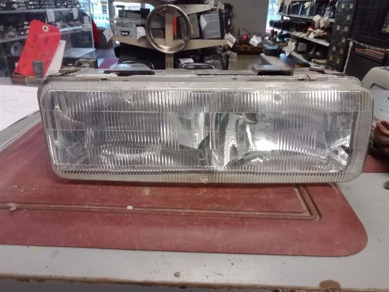 Driver Left Headlight 2 Door Fits 88-96 REGAL 55961 - Изображение 2 из 3