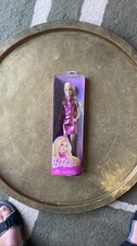 Barbie Fashionistas Puppe blonde Haare metallic rosa Kleid neu im Karton