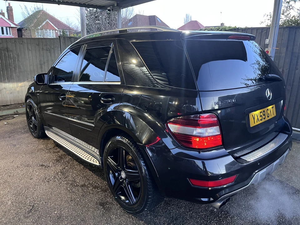 Mercedes ML350 CDI BLUEEFFICIENCY AMG - Image 3 of 4