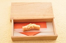 Cassa in legno vintage intagliato puro corallo bianco certificato "Bamboo" (t...