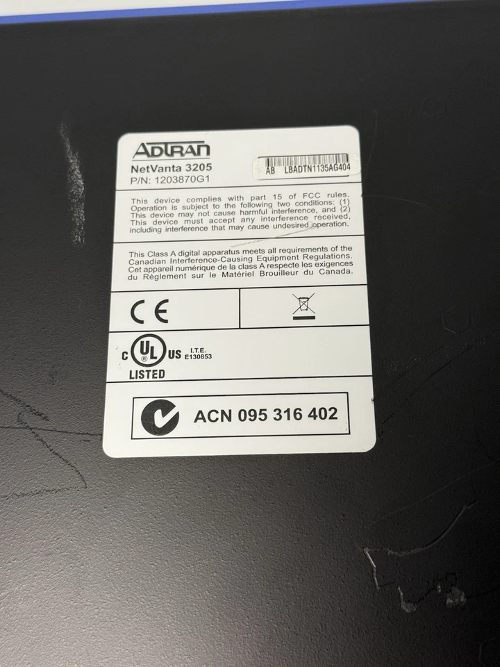 Orejas de rack Adtran NetVanta 3205 1203870G1 W Foto 4 de 4