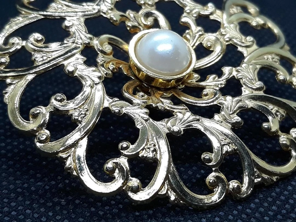 Винтажный Avon золотистый 3D цветок цветок филигранный круг Tac заколка искусственного жемчуга - Изображение 3 из 4