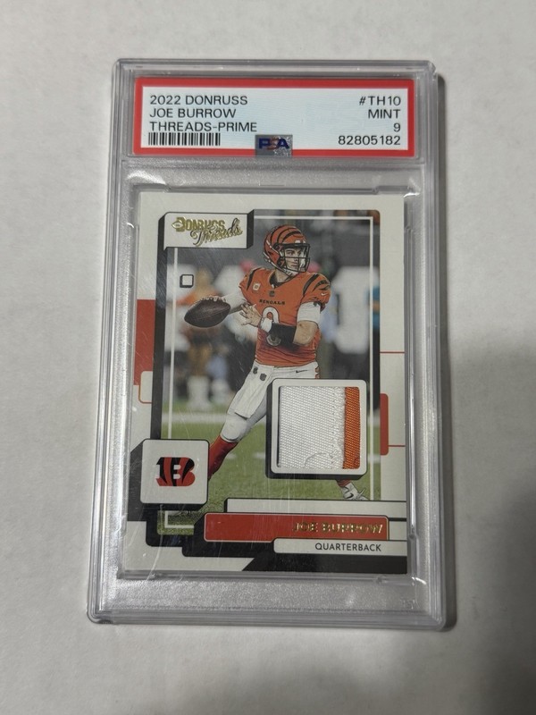 2022 Donruss Joe Burrow Threads Relic /25 #TH10 PSA 9 Cincinnati Bengals