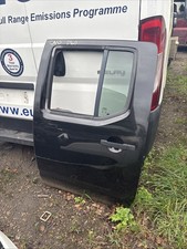NISSAN NAVARA D40 PASSENGER  SIDE REAR  DOOR BLACK GNO  2006-2010 FREE P&P