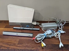 Nintendo Wii RVL-001 Home Console With 5 Games - White