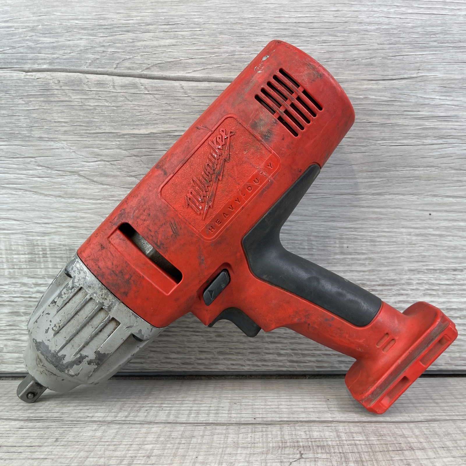 Milwaukee 907920 Red 18Volt Heavy Duty 1/2Inch Drive Cordless Impact