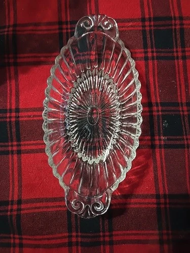 Vintage 1950’s Anchor Hocking 8 Inch Oblong Clear Glass Ribbed Bowl Tab Handles