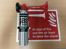 IN CASE OF FIRE USE THE AIR HORN SIGN AIR HORN BRACKET PHOTOLUMINOUS SIGN FIRE 