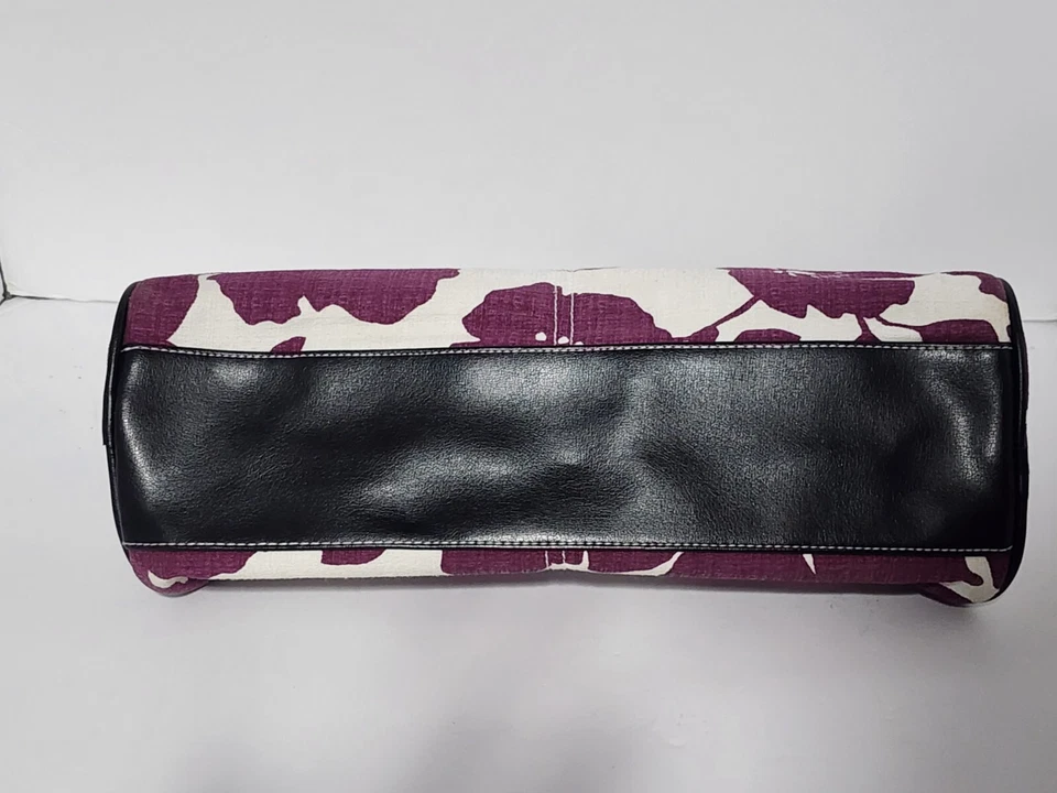 Victoria Secret Vintage Handbag Purple & White Floral - Image 2 of 4