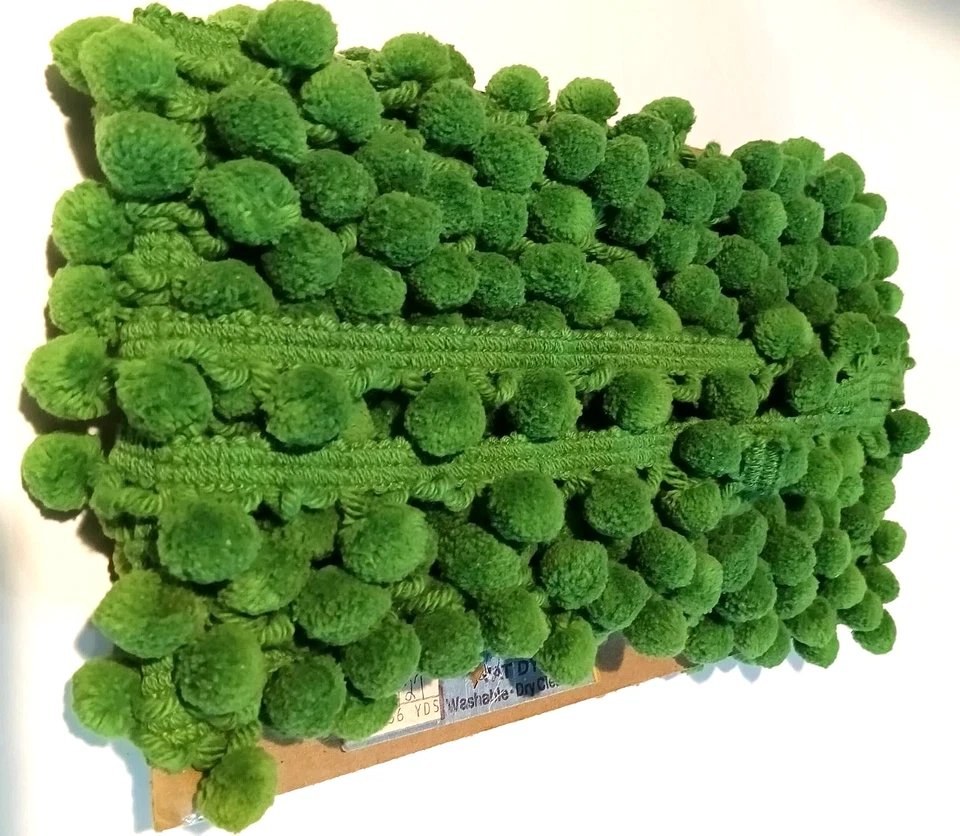 Pompones de colección con flecos de bola verde de 14 yardas tamaño centavo Foto 2 de 4