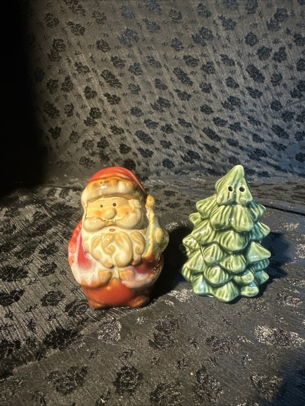Porcelain Salt And Pepper, Shakers Santa And Christmas Tree