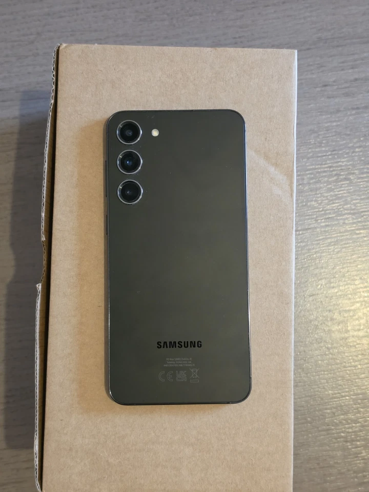 Samsung Galaxy S23+ · 256GB, photo 1 sur 5