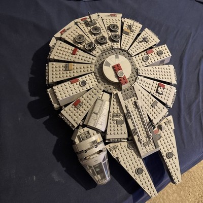 LEGO Star Wars: Millennium Falcon (75105)