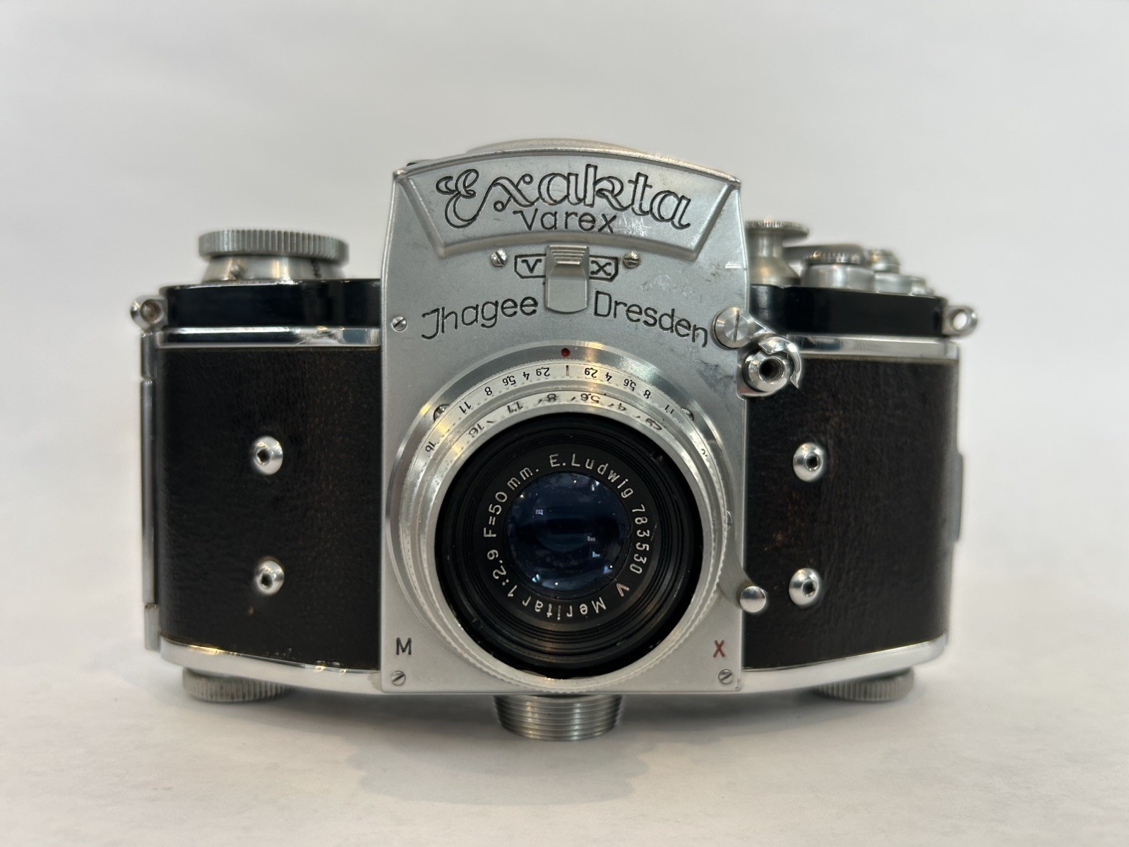 Ihagee Exakta Varex VX w. E. Ludwig Meritar f2.9 50mm lens 35mm film SLR camera