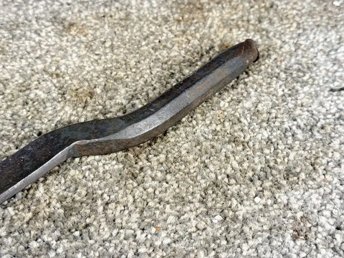 ANTIQUE EARLY OFF SET STEEL CHISEL STONEMASONS CARVING CARVERS STONE MASON TOOL