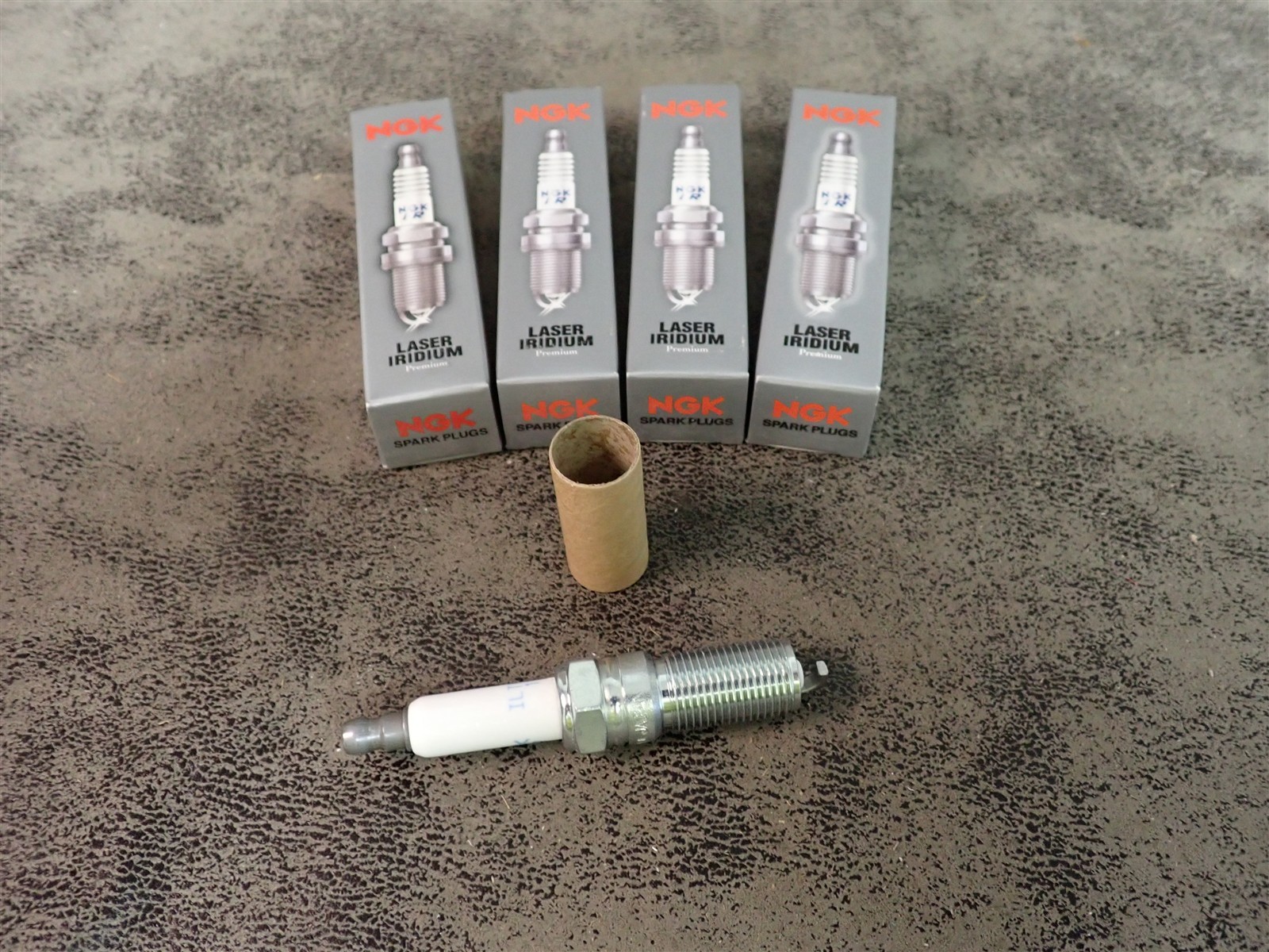 Set of 4 NEW NGK ILTR5C11 5581 Laser Iridium Spark Plugs BN161