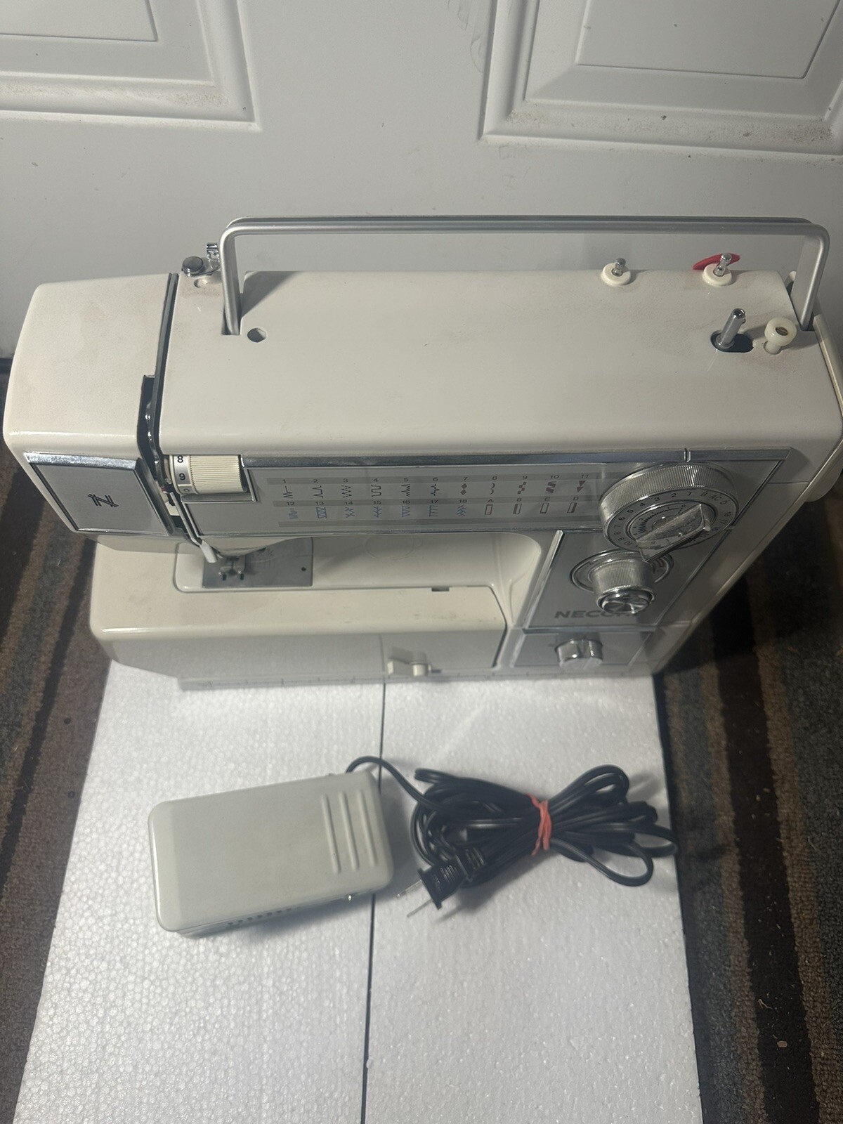 Necchi Model 575FA Sewing Machine Electric with Foot Pedal TESTED Works