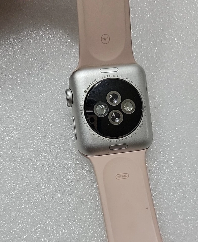 Reloj inteligente Apple Watch Series 2 38 mm estuche de aluminio plateado sin probar para piezas  Foto 3 de 4