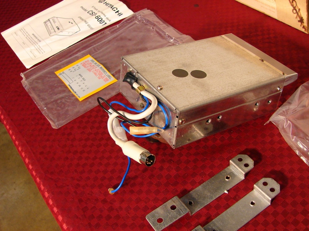 78-83 DATSUN ACCESSORY NOS STEREO 8 TRACK PLAYER 280Z 280ZX TRUCK