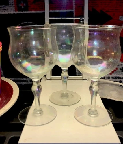 Beautiful Iridescent Set Of 3 6-3/8” Wine Glasses