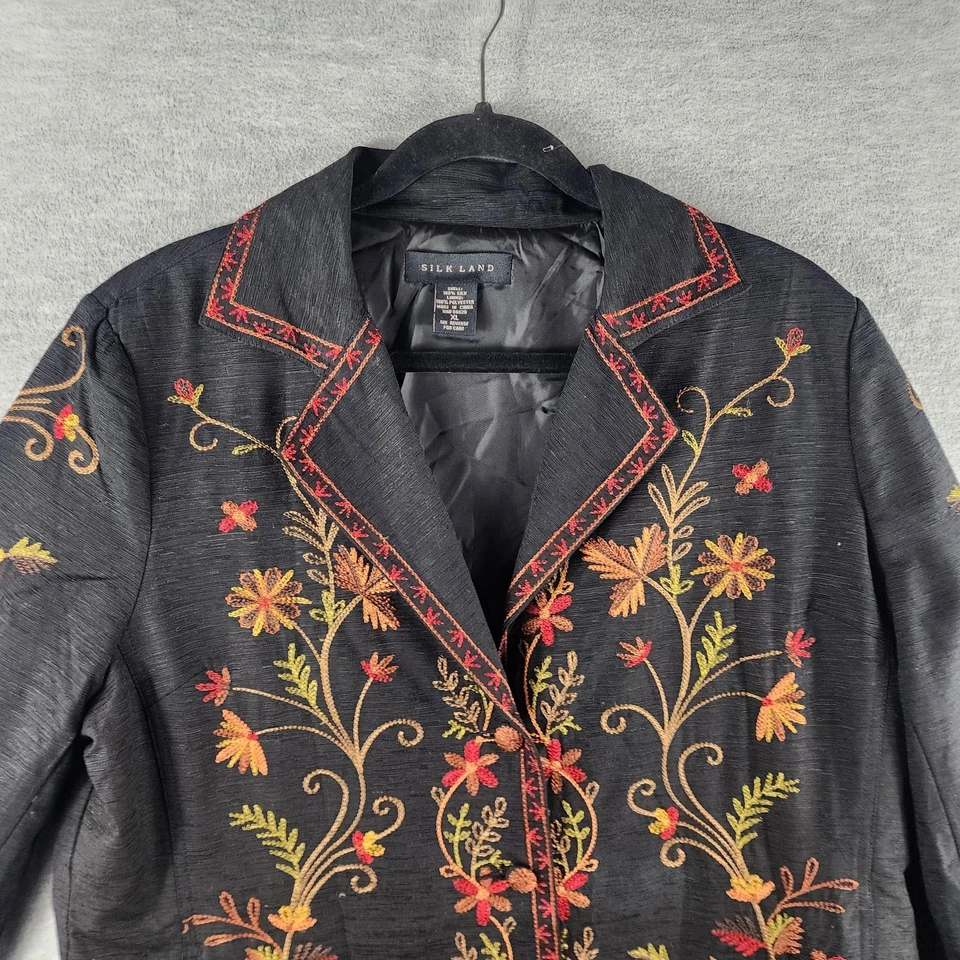 Chaqueta Silkland para mujer XL negra bordada floral 100 % seda forrada con plumero Foto 2 de 4