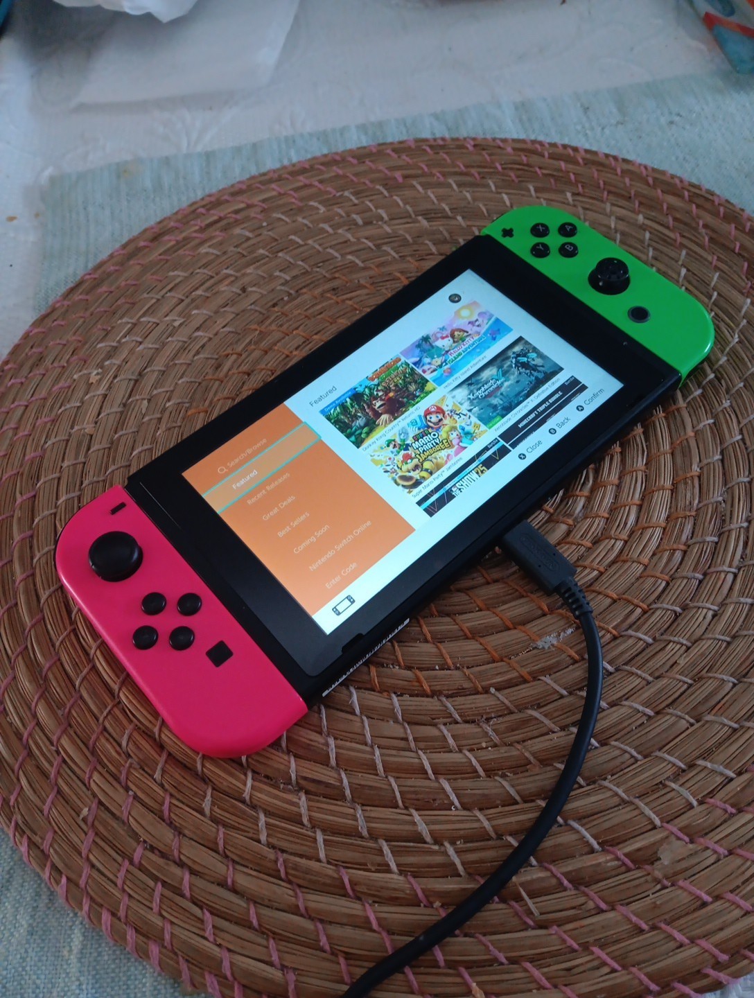 Nintendo Switch V2 HAC-001(-01) Console Tablet Only Good Nintendo Switch V2 HAC-001(-01) Console Tablet Only Good