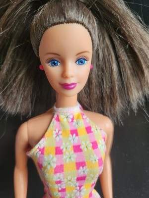 Teresa Pretty in Plaid Brunette Puppe #20667 Mattel 1998 I love Barbie