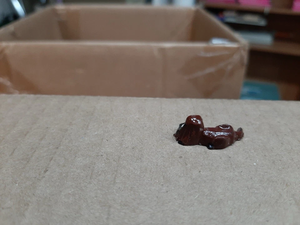 Brown Puppy Dog For Display With 1/24 Scale Model Car Kit - Image 2 of 4