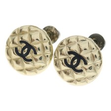 CHANEL Coco Mark Earrings Matelasse Round Gold A18B Used 3ead2f151262344ee7fee41