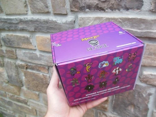 SEALED MetaZoo 1st ed Seance Pin Club Display Box - Keychains