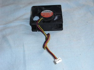 Sunon KD1206PKB3 Kühler Lüfter 60x60 mm 12V Cooling PC Computer FAN