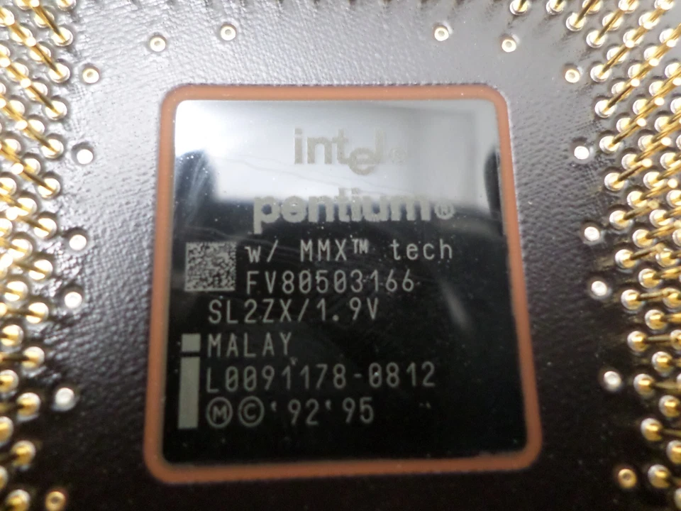 Lot Of 5 Intel® Pentium® MMX Tech Processor FV80503166 SL2ZX/1.9V CPUS - Image 3 of 4