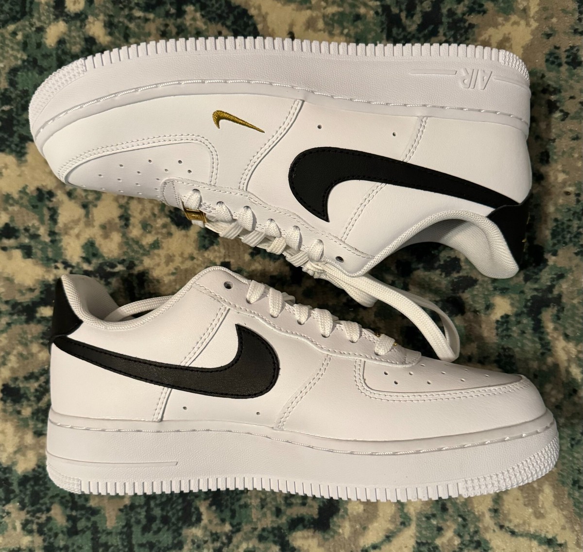 Nike Air Force 1 スニーカー Nike Air Force 1 Low '07 Essential White Black Gold Mini Swoosh W