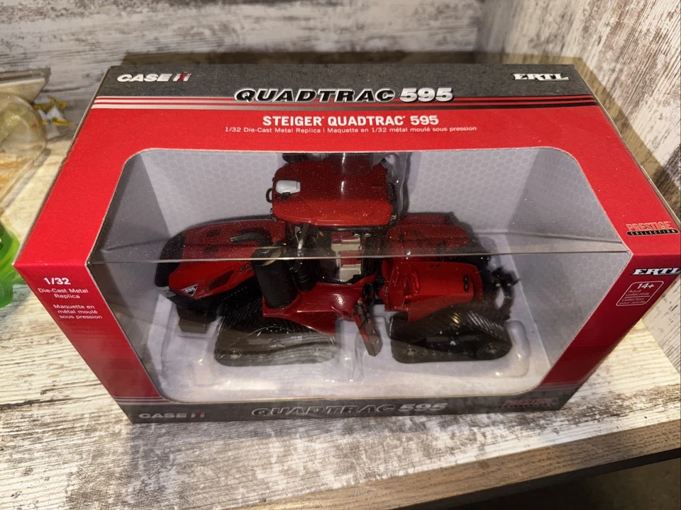 1/32 Case IH Steiger 595 Quadtrac Tractor Prestige Collection Die-Cast Ertl - Image 4 of 4