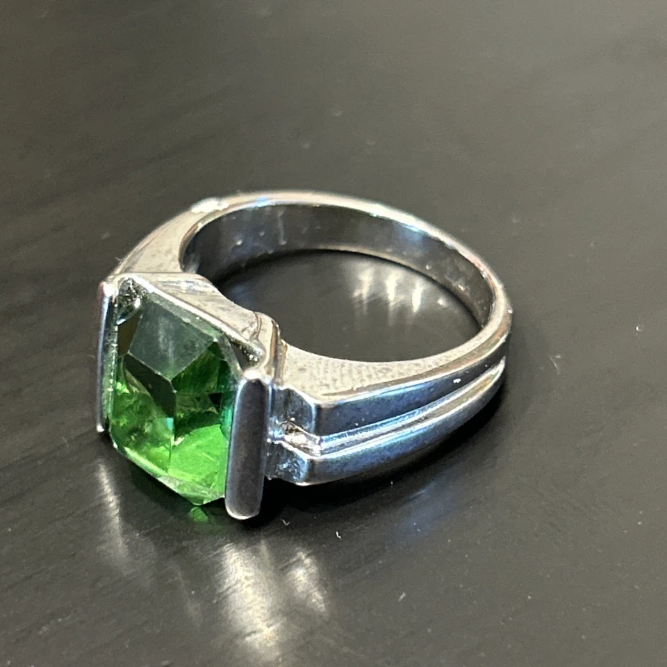 Anillo Piedra Verde GE (círculo A) Chapado en Oro 18K, Talla 9 Foto 3 de 4