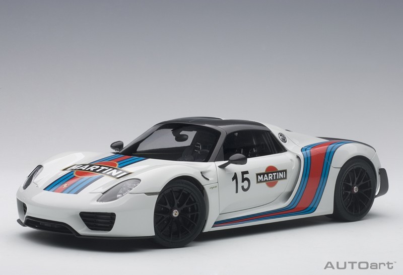 Autoart 77927 - 1/18 Porsche 918 Spyder Weissach Package - White / Martini - New