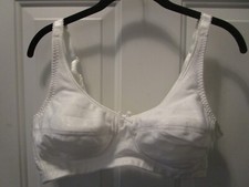AMOENA BELLA WIRE-FREE SOFT CUP MASTECTOMY BRA IN WHITE SIZE 42A  NEW
