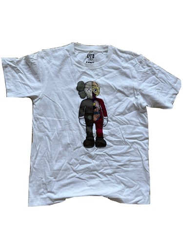 Uniqlo X KAWS T-Shirt Xtra Small (XS 