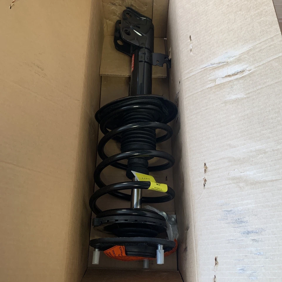 Передняя левая стойка подвески и пружина катушки Monroe 172990 для Toyota Corolla 14–19 годов выпуска - Изображение 3 из 4